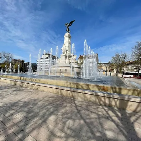 La Reine Du Faubourg Apartamento *