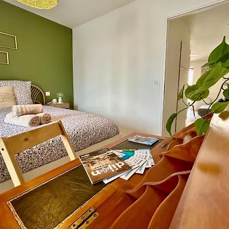 La Reine Du Faubourg