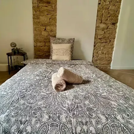 La Reine Du Faubourg Daire