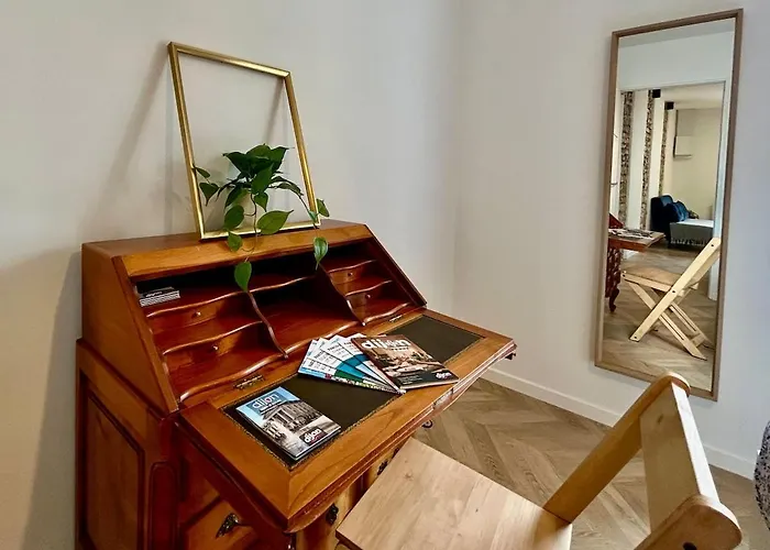 La Reine Du Faubourg * Dijon