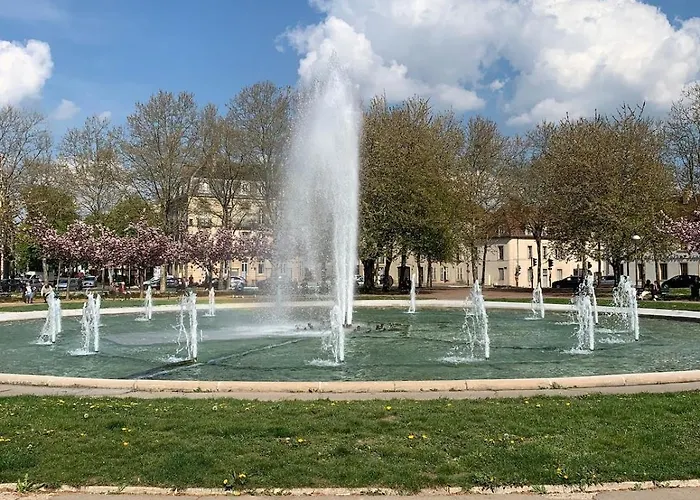 La Reine Du Faubourg Dijon