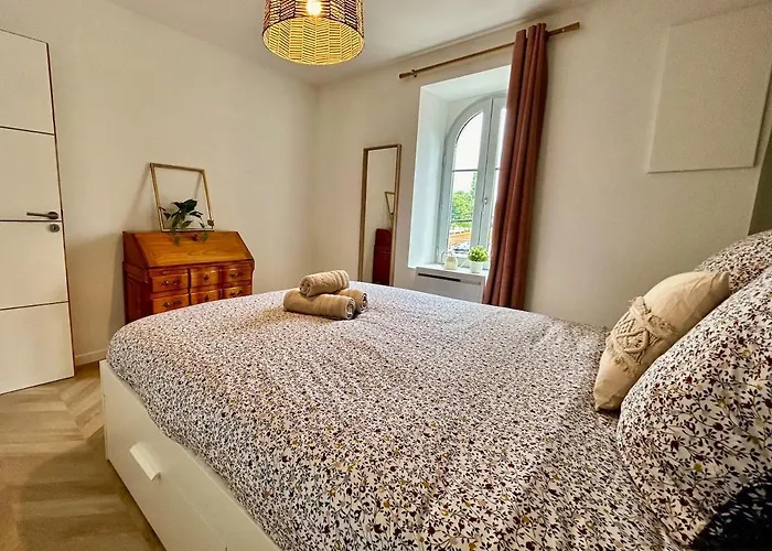 La Reine Du Faubourg Dijon